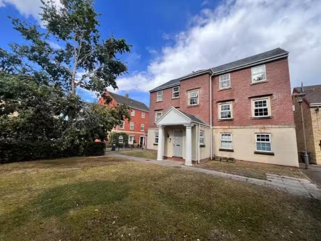 2 bedroom flat for rent in Trundalls Lane, Shirley, Solihull.