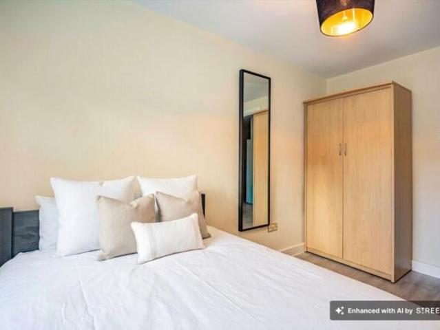 2 bedroom flat for rent in Upper College Street, Nottingham, NG1