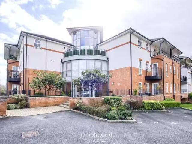 2 bedroom flat for rent in Warwick Road, Knowle, Solihull, Wes.