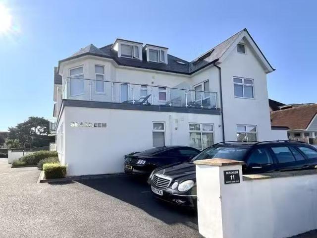 2 bedroom flat for rent in Warren Edge Road, Southbourne, Bour.