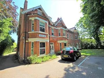2 bedroom flat for rent in Wellington Road, Bournemouth,, BH8