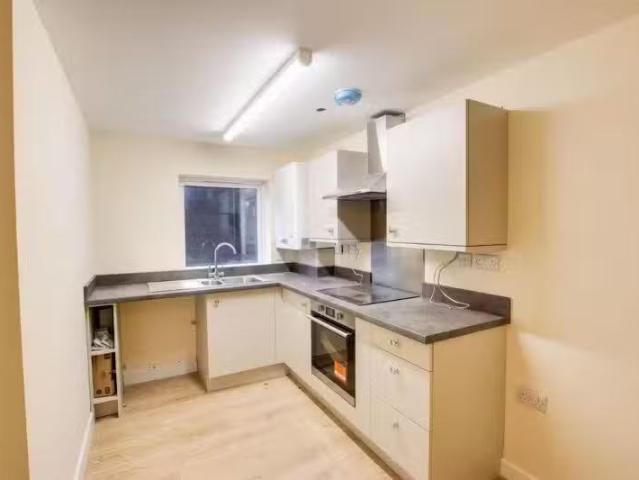 2 bedroom flat for rent in Wellsway, Bath, BA2