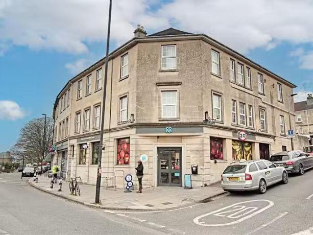 2 bedroom flat for rent in Wellsway, Bath, BA2