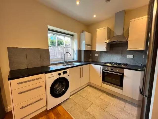 2 bedroom flat for rent in West End, Bristol, BS3