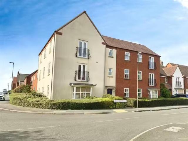 2 bedroom flat for rent in Westminster Drive, Church Gresley.
