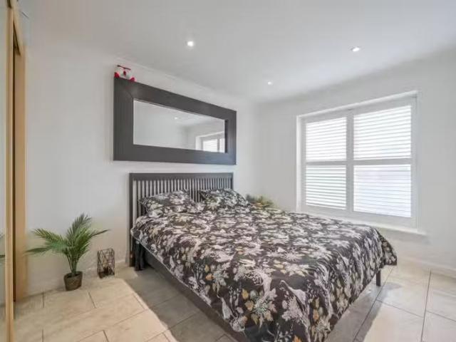 2 bedroom flat for rent in Wesley Avenue, Royal Docks, London.