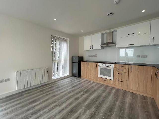2 bedroom flat for rent in Woodborough Road, Nottingham, Nottingham City, NG3