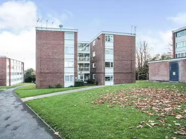 2 bedroom flat for rent in Abbey Court, Coventry, CV3