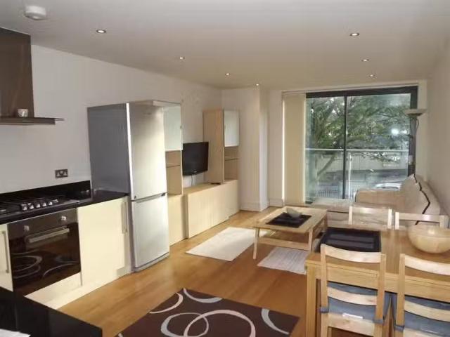 2 bedroom flat for rent in Albemarle Road, Beckenham, BR3