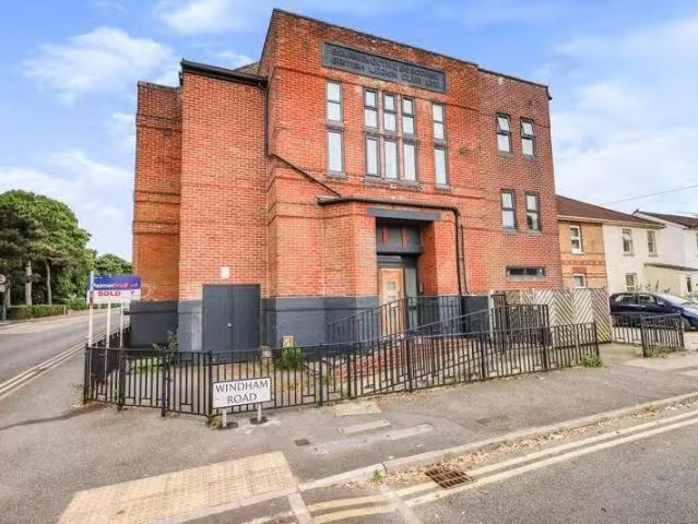 2 bedroom flat for rent in Ashley Road, Bournemouth, BH1