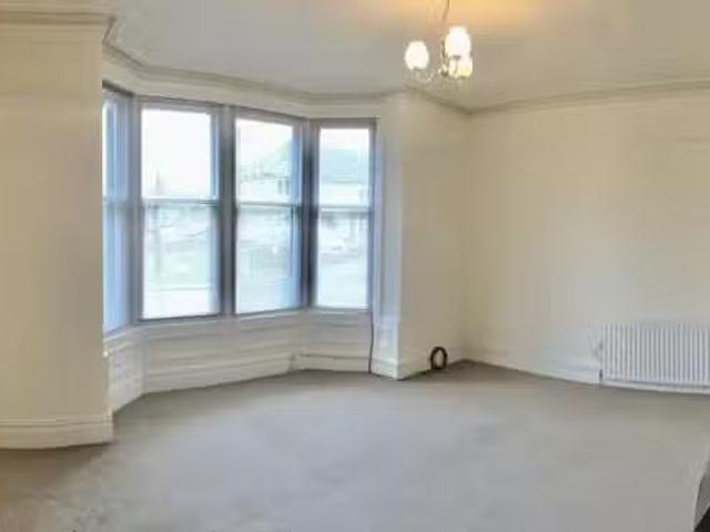 2 bedroom flat for rent in Apartment, Hollins Road, Harrogate.