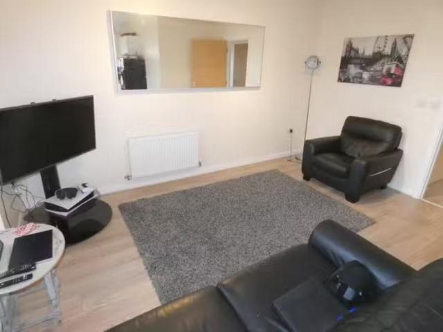 2 bedroom flat for rent in Arrowhead Close, Stapeley, CW5