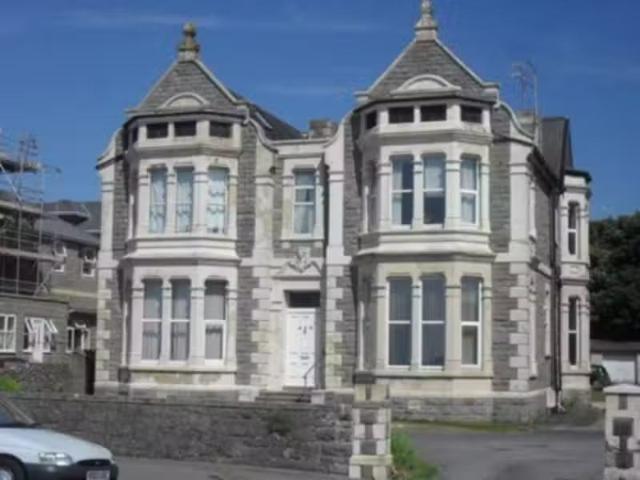 2 bedroom flat for rent in Beach Road, Weston Super Mare, BS23