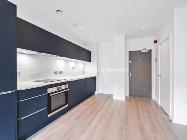 2 bedroom flat for rent in Beckenham Road, Beckenham, BR3