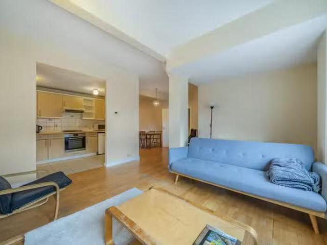 2 bedroom flat for rent in Bethnal Green Road, London, E2