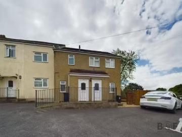 2 bedroom flat for rent in Beverstone, Kingswood, BS15