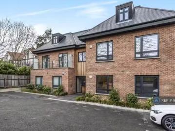 2 bedroom flat for rent in Bickley Park Road, Bickley, BR1