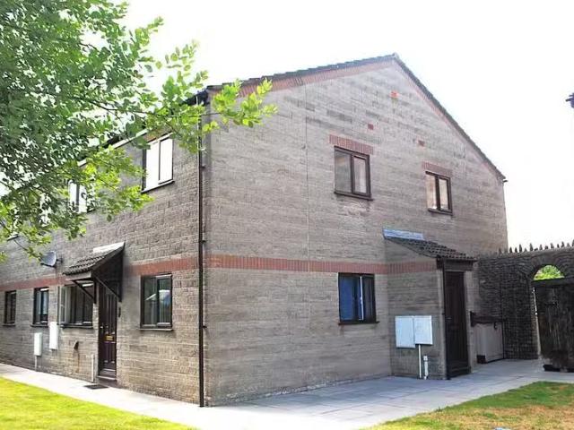 2 bedroom flat for rent in Board Cross, Shepton Mallet, BA4