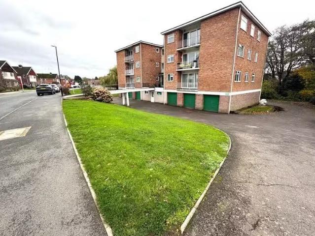 2 bedroom flat for rent in Bowfell Court, Coventry, CV5