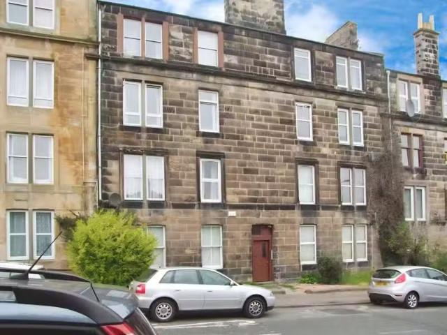 2 bedroom flat for rent in Blackness Road, Dundee, DD2