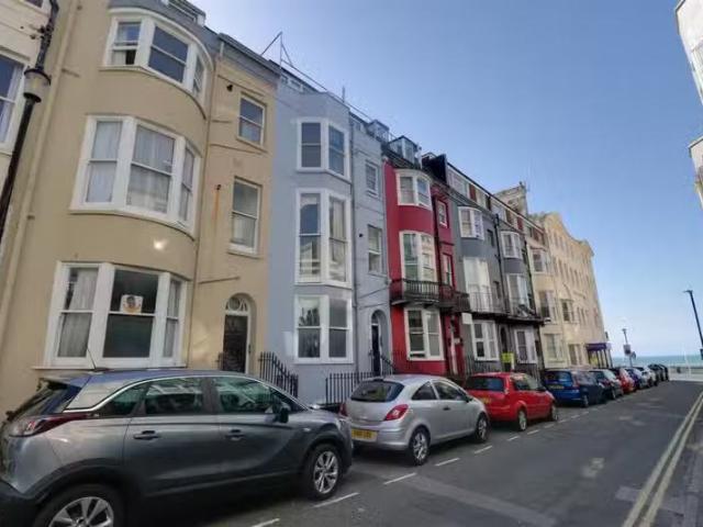 2 bedroom flat for rent in Broad Street, Brighton, BN2