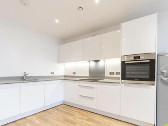 2 Bedroom Flat For Rent In Bromley South