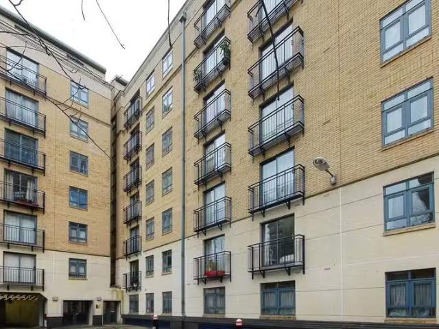 2 bedroom flat for rent in Bridgewater Square, City, London, E.