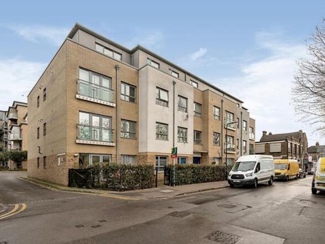 2 bedroom house for rent in Caley Court, 12 Erskine Road, London, E17
