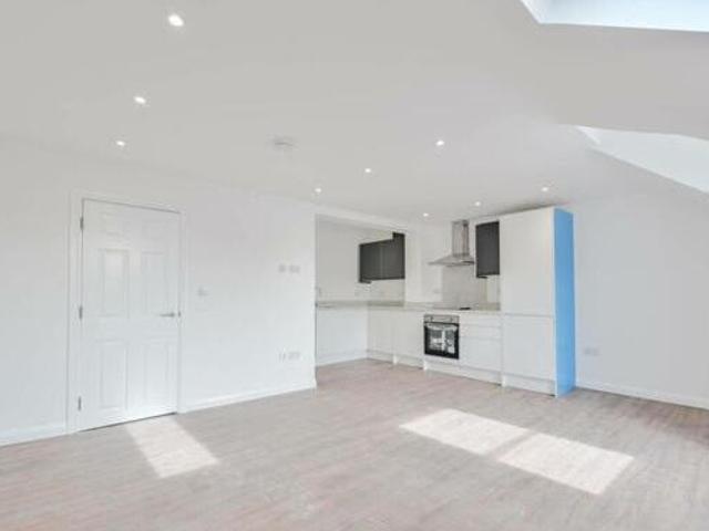 2 Bedroom Flat For Rent In Catford, London
