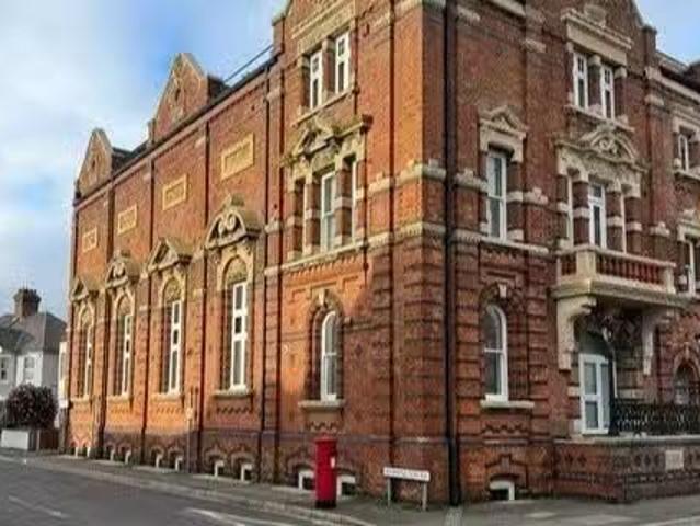 2 bedroom flat for rent in Christchurch Road, Pokesdown, BH7