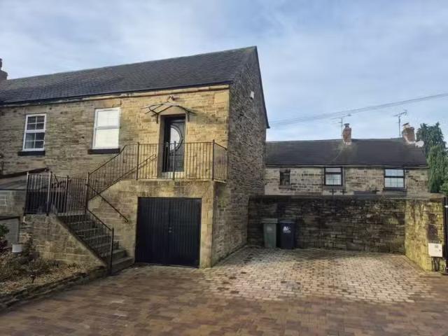 2 bedroom flat for rent in Church Street, Belper, Derbyshire.