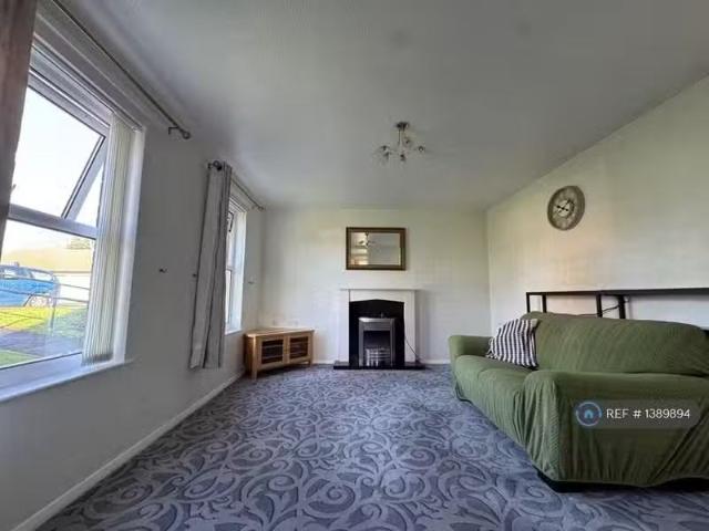 2 bedroom flat for rent in Coniston Road, Patchway, Bristol, B.