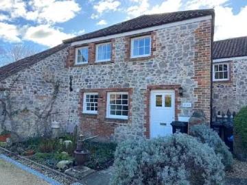 2 bedroom flat for rent in Courtyard, Union Street, Cheddar, S.