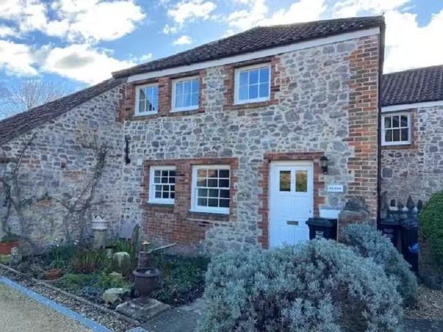 2 bedroom flat for rent in Courtyard, Union Street, Cheddar, S.