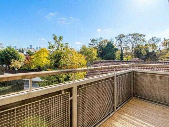 2 bedroom flat for rent in Clan Mcdonald House, 47 Bramhope Lane, SE7