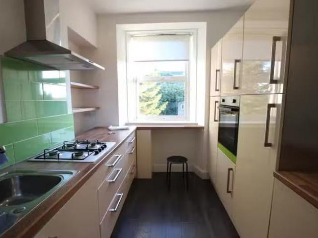 2 bedroom flat for rent in Cleghorn Street, Dundee, DD2