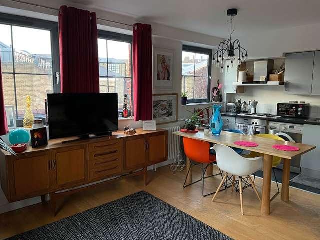 2 bedroom flat for rent in Clissold, London
