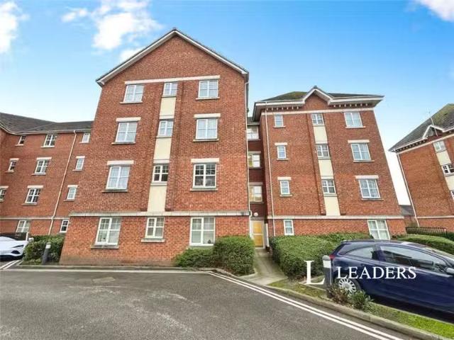 2 bedroom flat for rent in Dale Way, Crewe, CW1