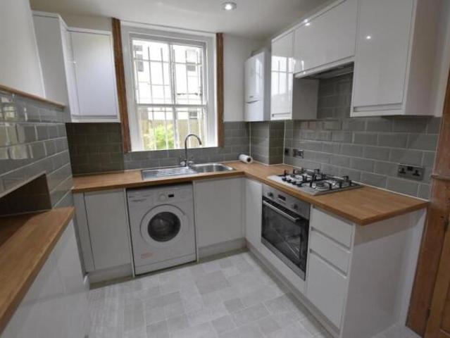 2 bedroom flat for rent in Dryden Mansions, Queens Club Gardens, West Kensington, W14