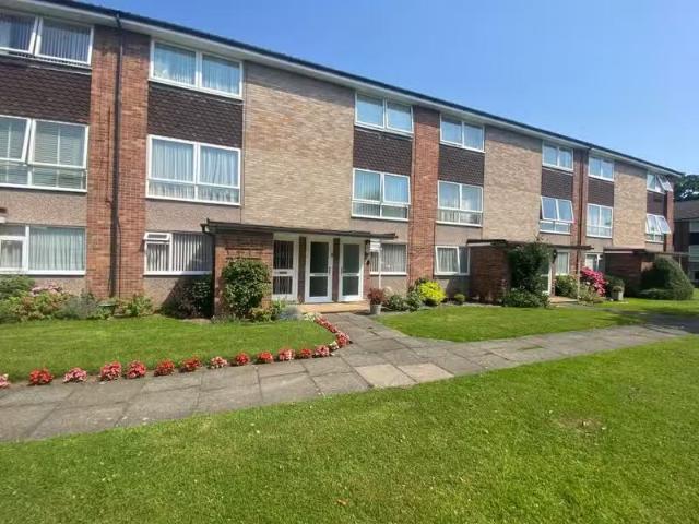 2 bedroom flat for rent in Eldon Drive, Walmley, Sutton Coldfi.