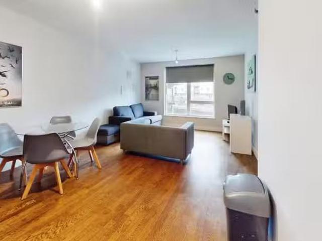 2 bedroom flat for rent in Falcon Drive, Butetown, Cardiff, CF10
