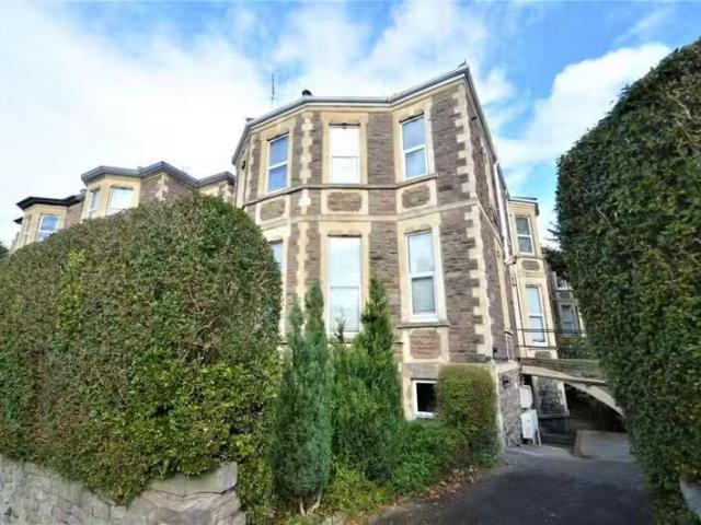 2 bedroom flat for rent in Fernbank Road, Redland, Bristol, BS6