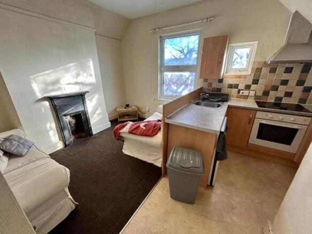 2 bedroom flat for rent in Fishpond Drive, Nottingham, NG7 1DG, NG7