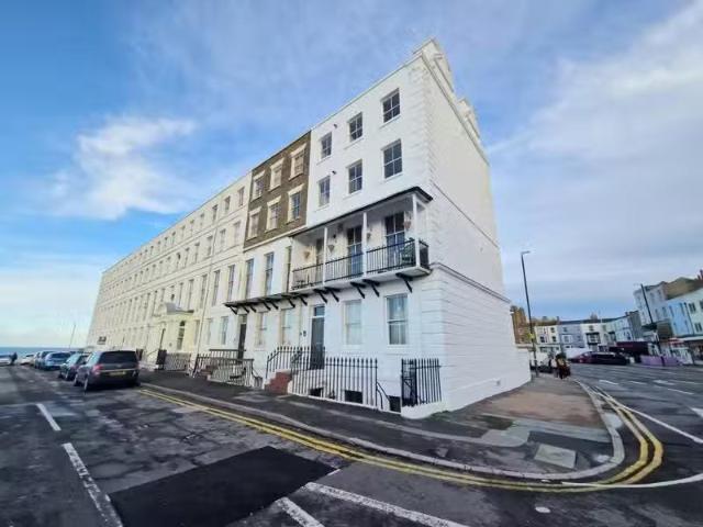 2 bedroom flat for rent in Fort Paragon, Margate, Kent, CT9