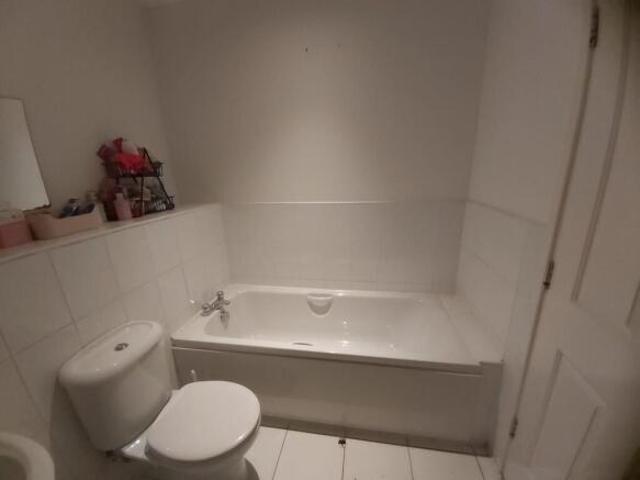 2 bedroom flat for rent in Fox Street, City Centre, G1