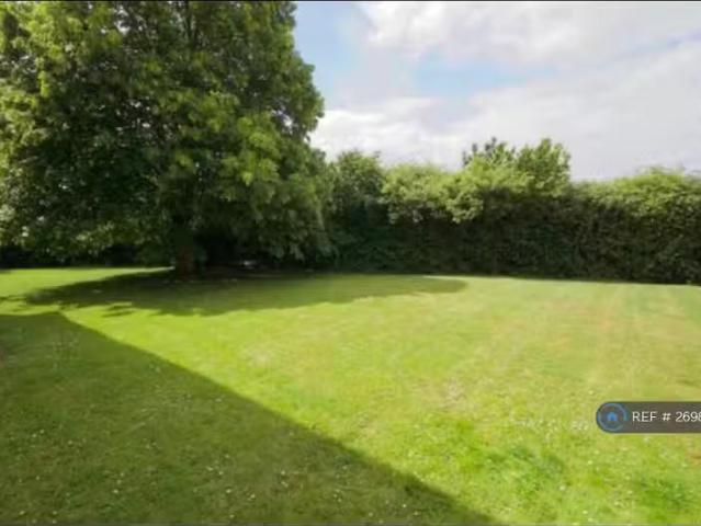 2 bedroom flat for rent in Foxglove Way, Chelmsford, CM1