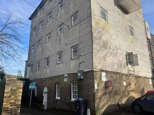2 bedroom flat for rent in Flat, The Old Flour Mill, London R.