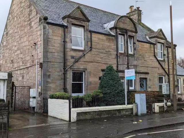 2 bedroom flat for rent in Gilmerton Road, Gilmerton, EH17, E.