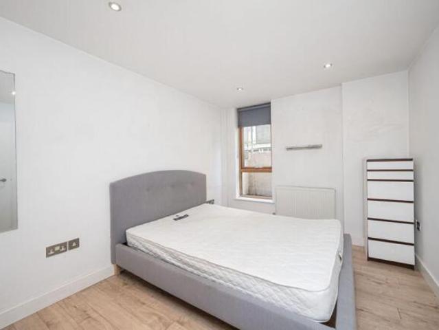 2 bedroom flat for rent in Globe Road, E1, Bethnal Green, London, E1