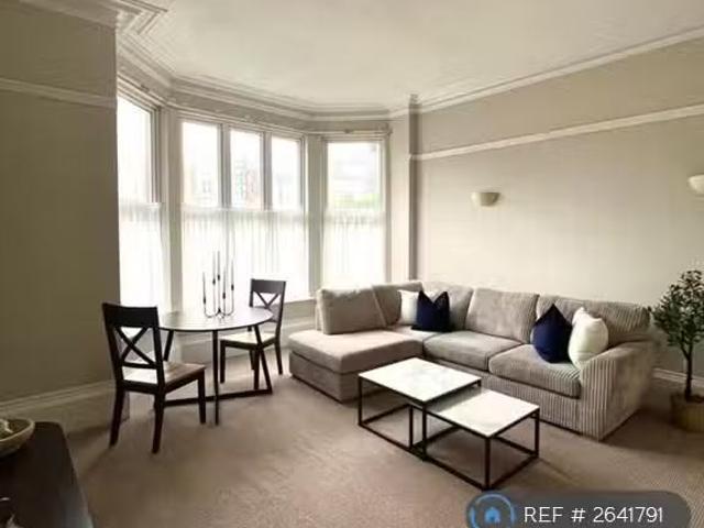 2 bedroom flat for rent in Grove Avenue, Birmingham, B13